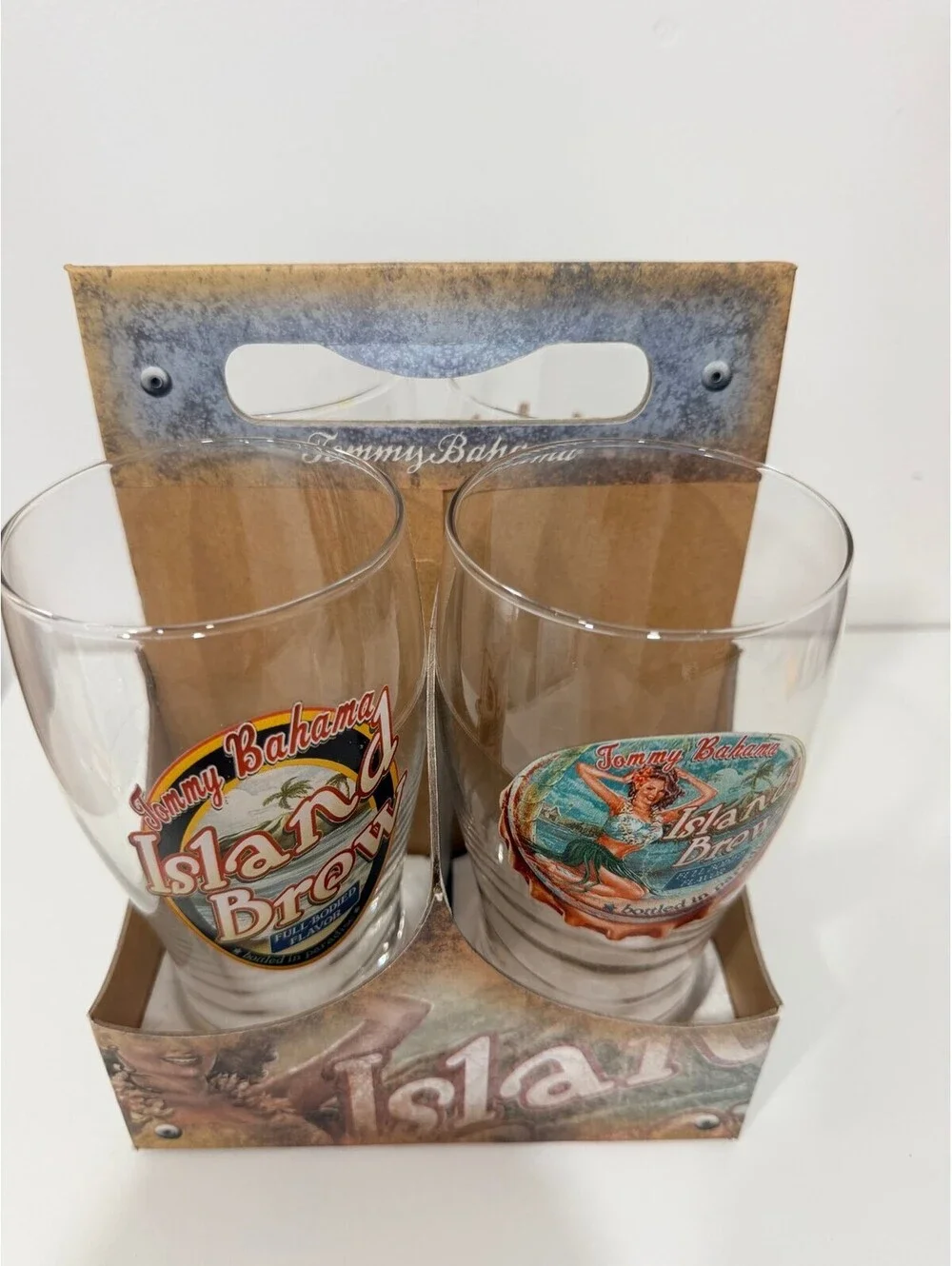 Tommy Bahama Island Brew pint glasses set of 4 with caddy